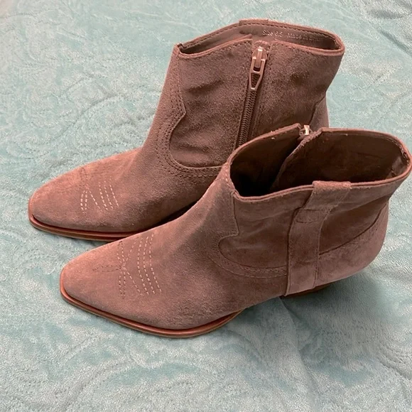 Dolce Vita pointed toes Silma Ankle Boot suede NWOT women’s sz 6.5 Brazil made - Picture 14 of 14